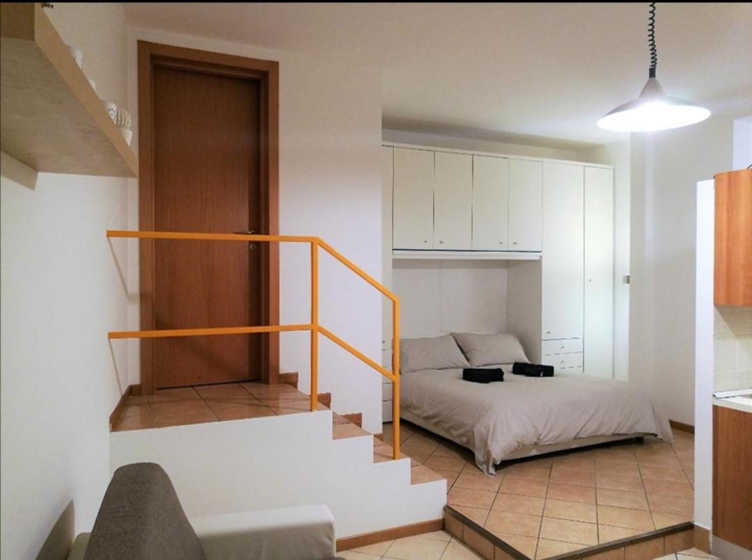 Farolfi Apartments Carracci โบโลญญา ภายนอก รูปภาพ